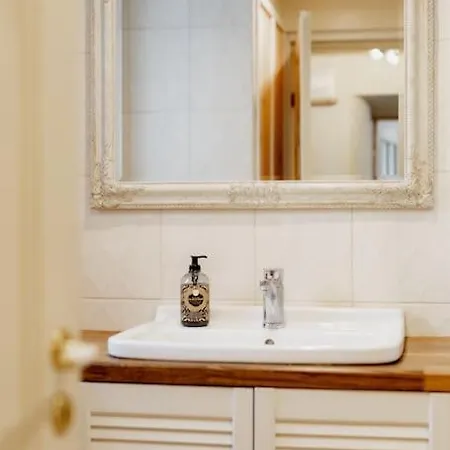 Von Aghte Big Apartamento