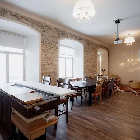 Von Aghte Big Apartamento